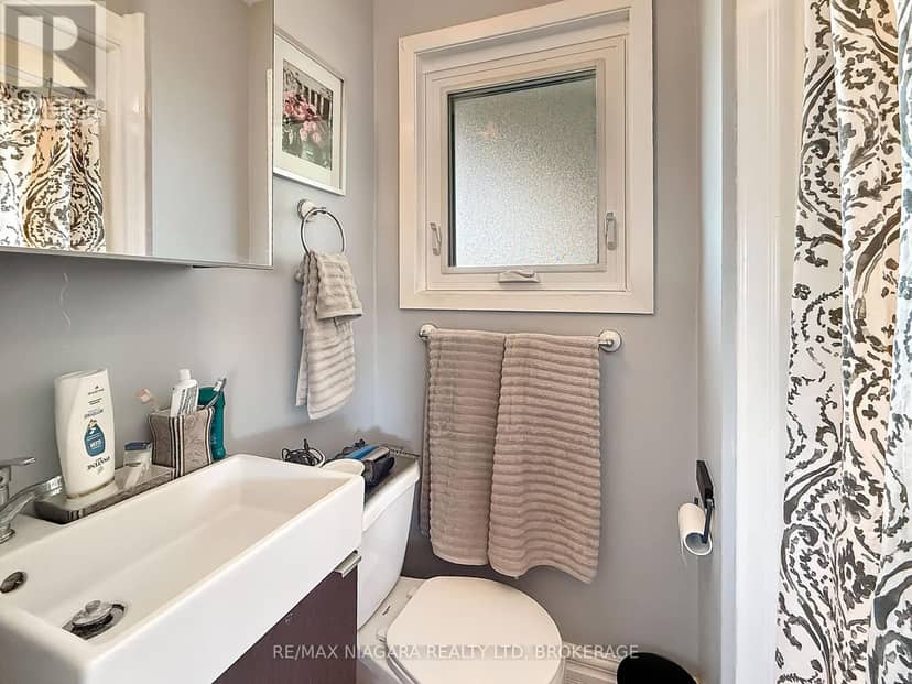 27 Lindbergh Drive — photo 18 of 38