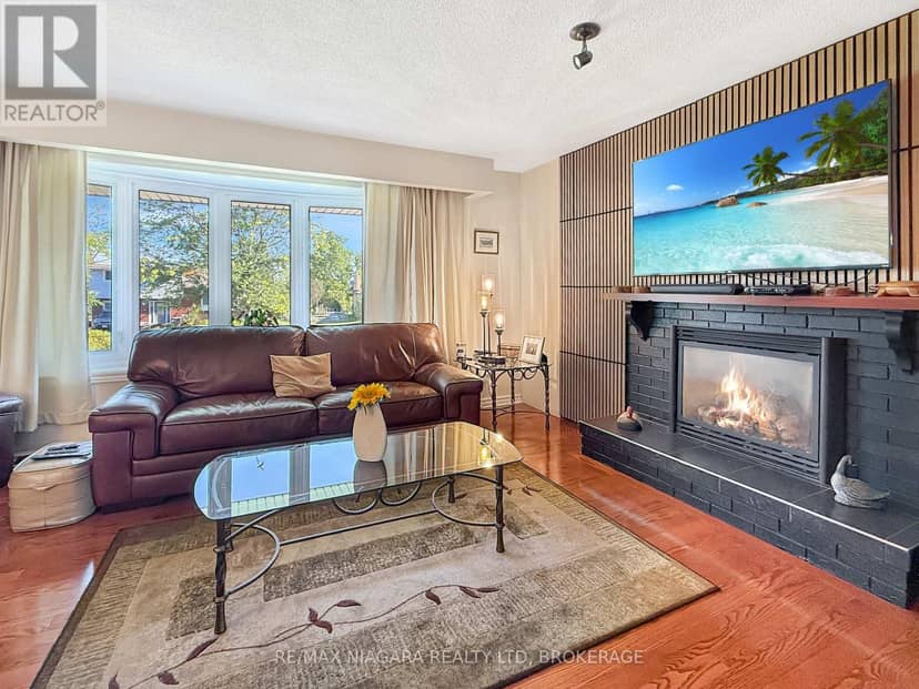 27 Lindbergh Drive — photo 6 of 38