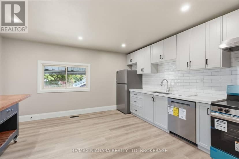 422 Brunswick Street — photo 16 of 40