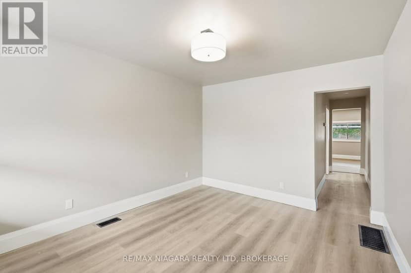 422 Brunswick Street, Hamilton, photo 7