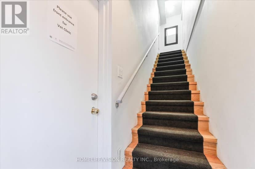 400 Summerhill Avenue — photo 14 of 40