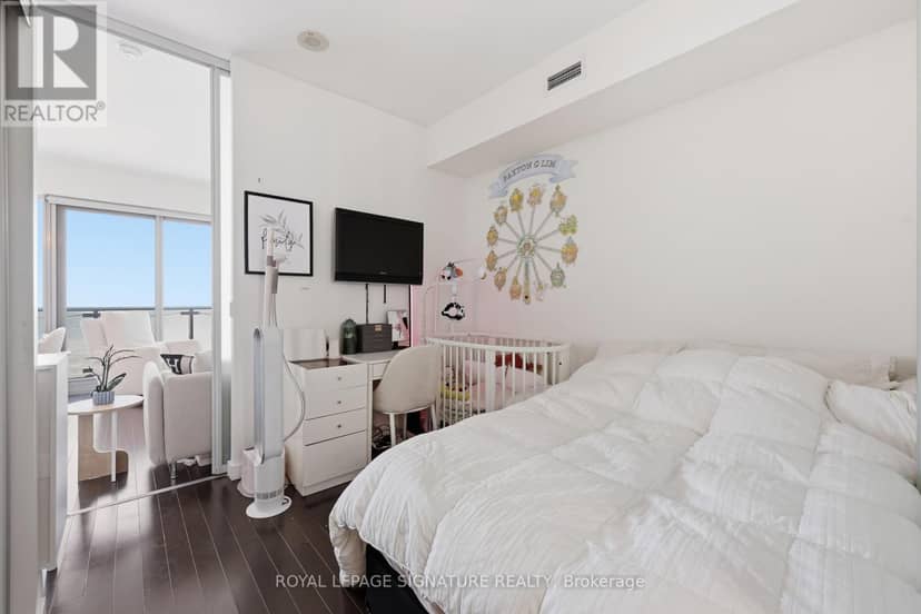 2805 - 390 Cherry Street — photo 12 of 18