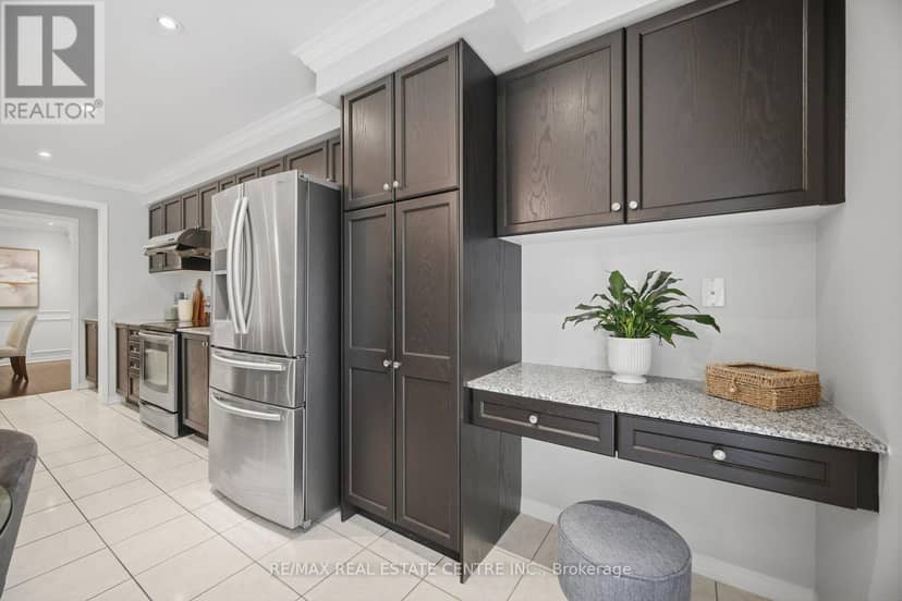 33 Mosely Crescent — photo 19 of 40