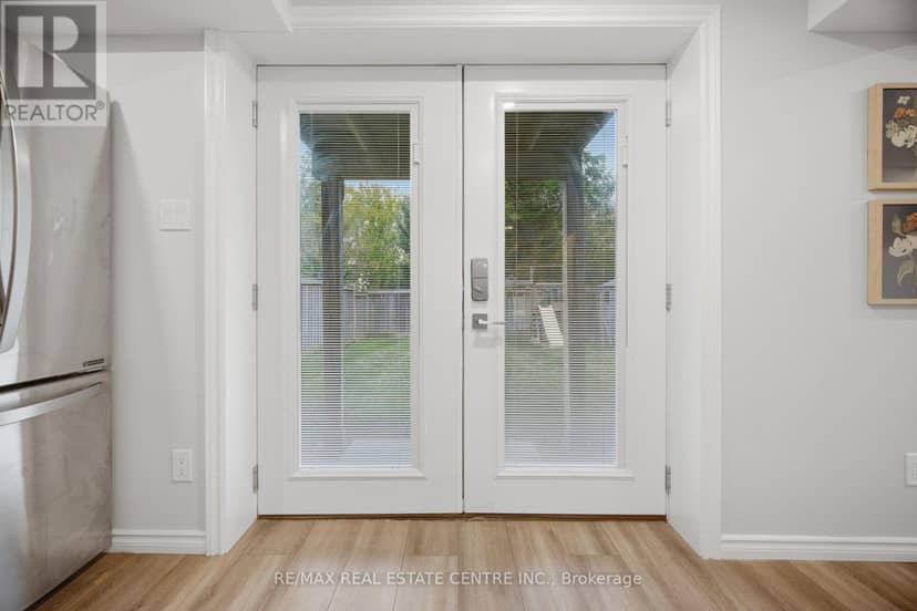 33 Mosely Crescent — photo 40 of 40