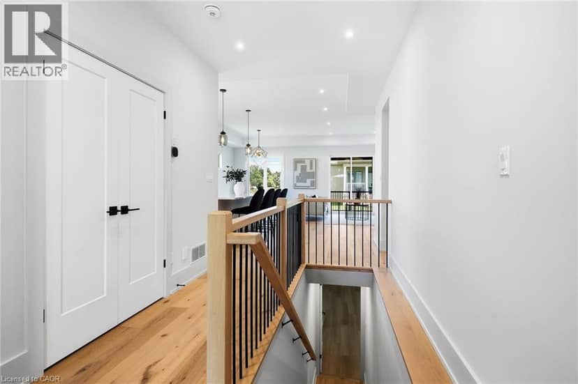 19 OAKLEY Drive — photo 5 of 40
