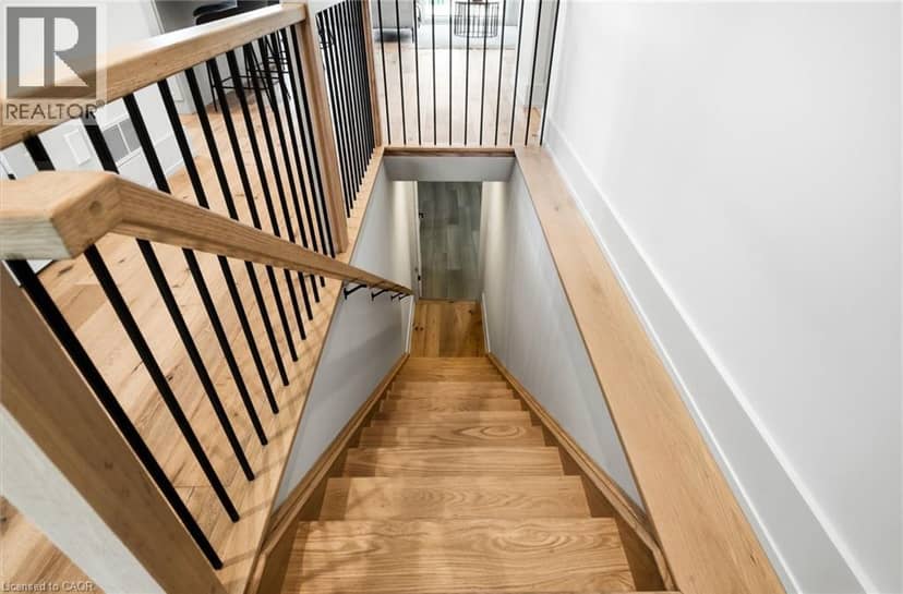 19 OAKLEY Drive — photo 33 of 40