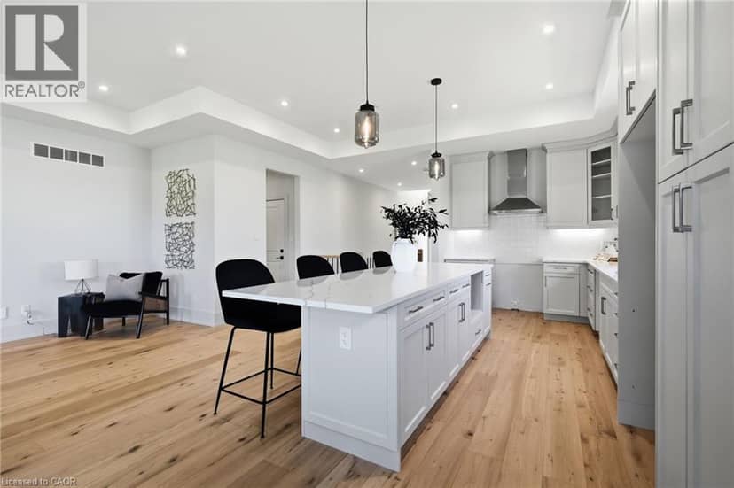 19 OAKLEY Drive — photo 9 of 40