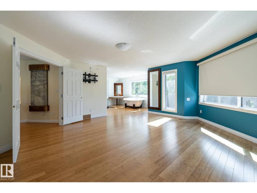 12428 103 AV NW — photo 28 of 40