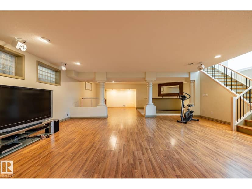 12428 103 AV NW — photo 37 of 40