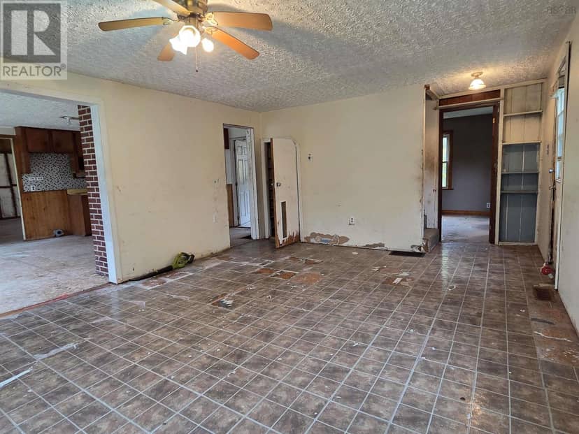 415 Old Harmony Road — photo 18 of 40