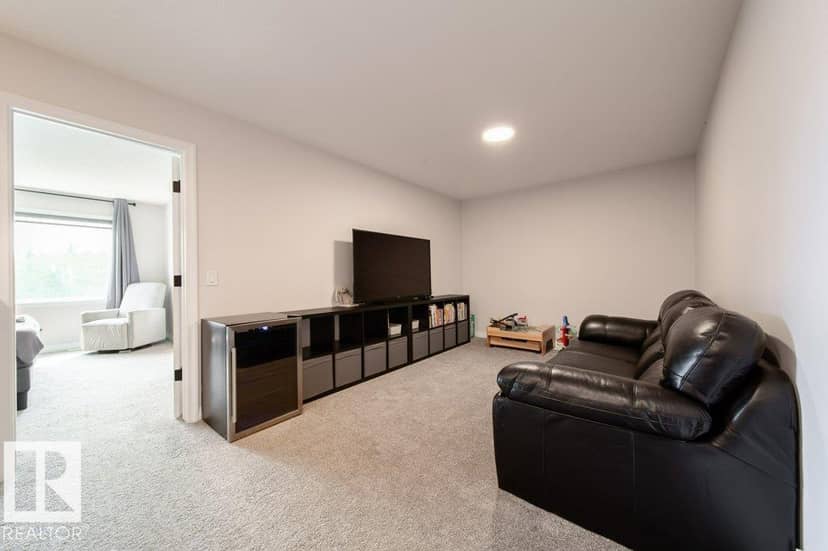 21035 128 AV NW — photo 15 of 33