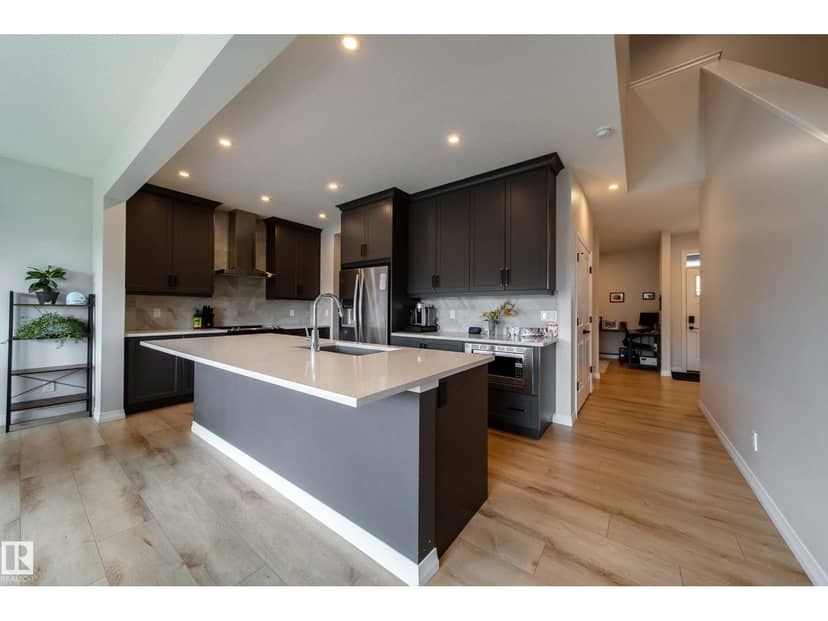 21035 128 AV NW — photo 9 of 33
