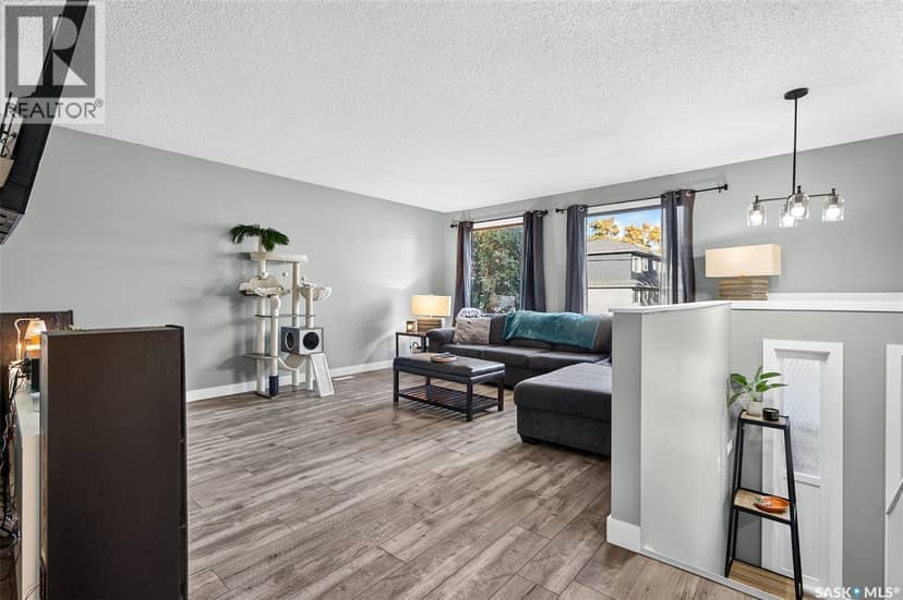 1010 9th AVENUE SW, Moose Jaw, photo 2
