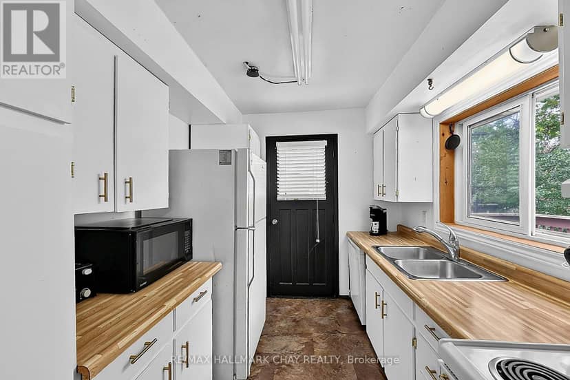 275 Harvey Street — photo 14 of 28