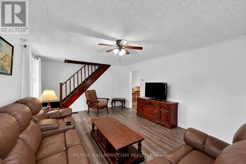 275 Harvey Street — photo 9 of 28