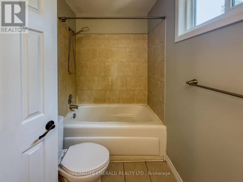 131 Cundles Road E — photo 19 of 40
