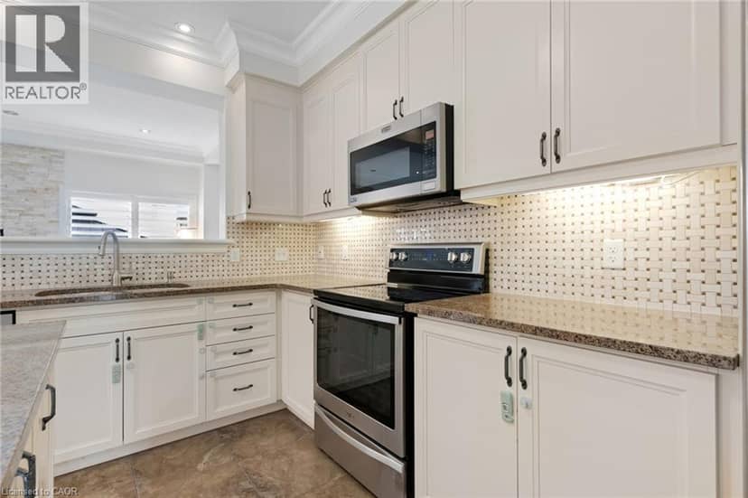 278 THOMAS SLEE Drive — photo 9 of 28