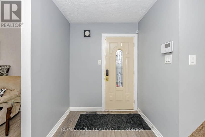 44 Deloraine Drive — photo 4 of 29