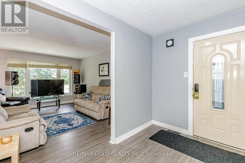 44 Deloraine Drive — photo 5 of 29