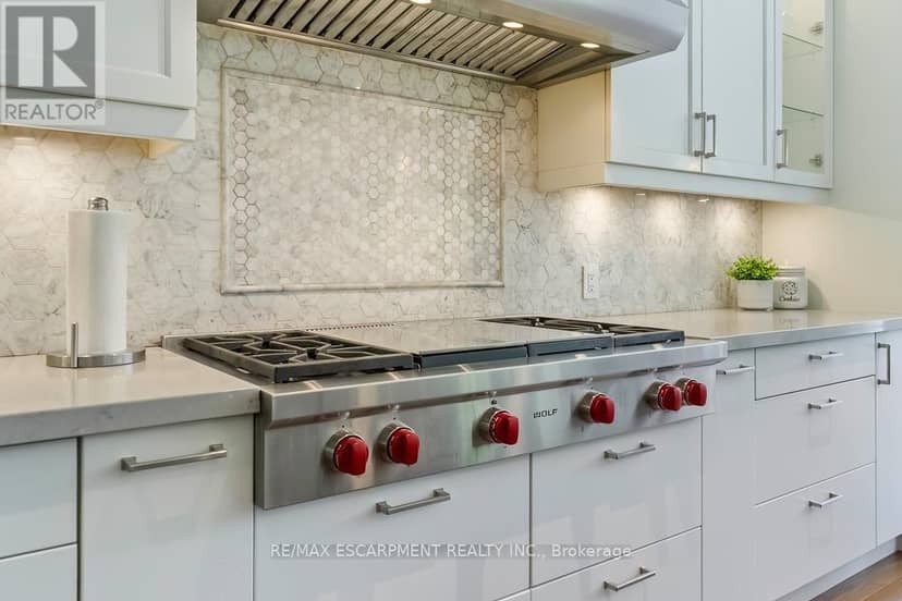 519 Hancock Way — photo 17 of 40