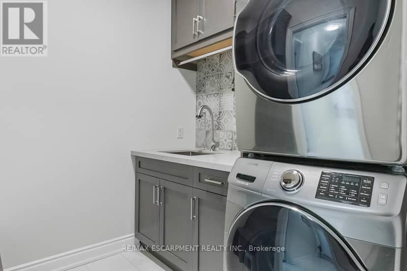 519 Hancock Way — photo 21 of 40
