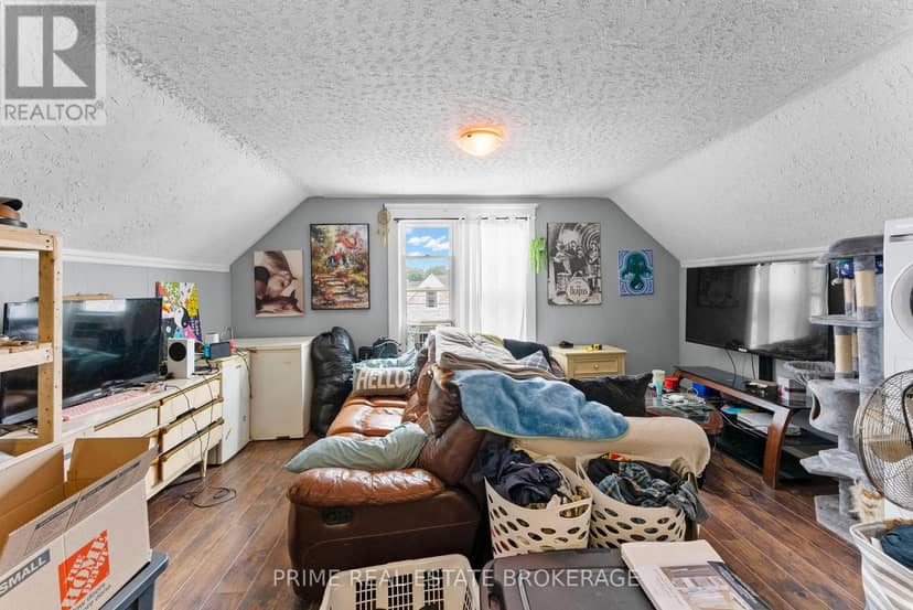 1032 Trafalgar Street — photo 22 of 36