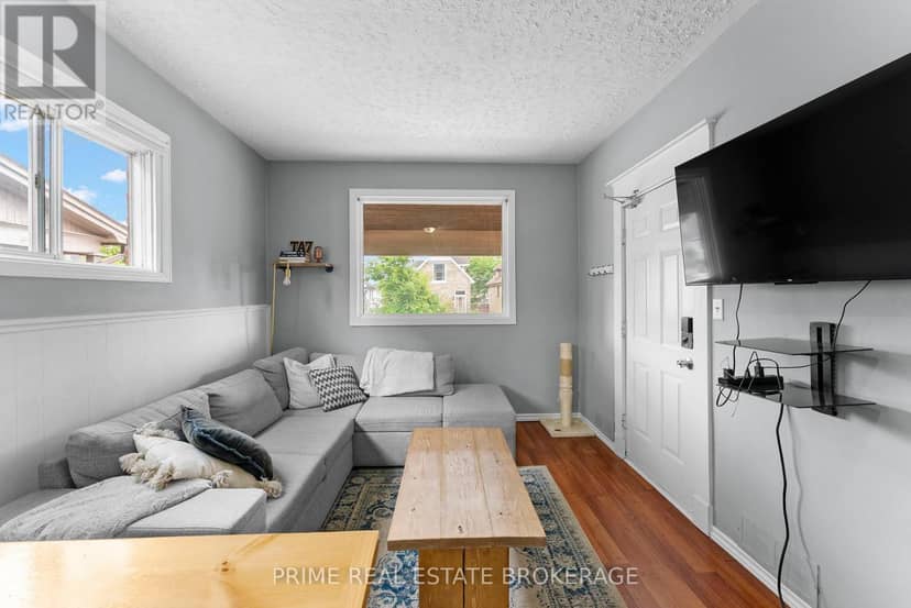 1032 Trafalgar Street — photo 6 of 36