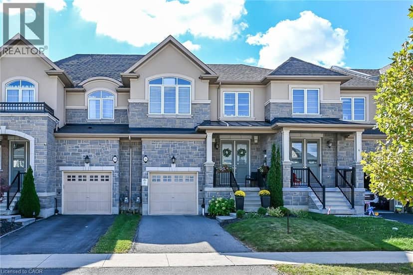 8 CALLON Drive — photo 1 of 40