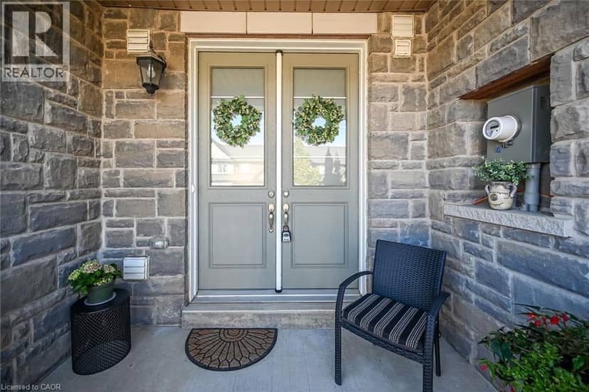 8 CALLON Drive — photo 4 of 40