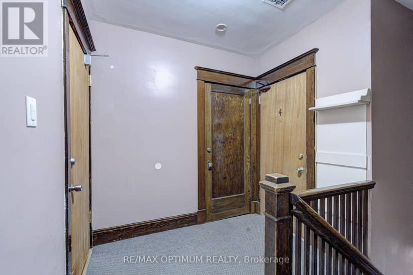 916 Queenston Road — photo 23 of 38
