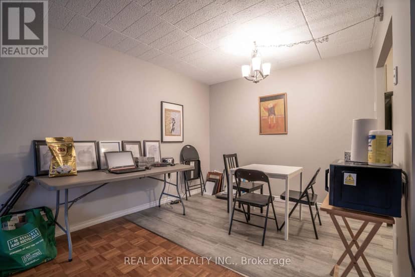 204 - 6 Walton Avenue — photo 7 of 22