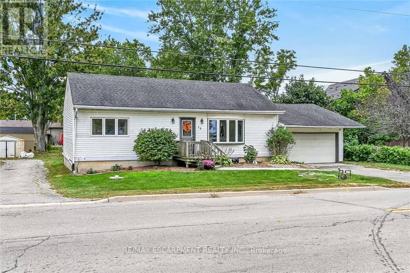 28 Nelles Street E — photo 1 of 40