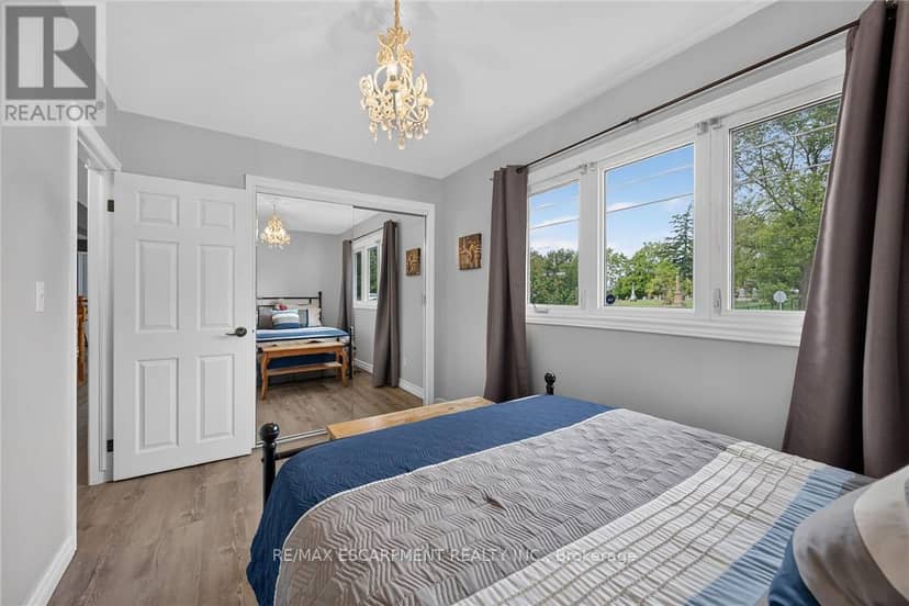 28 Nelles Street E — photo 29 of 40
