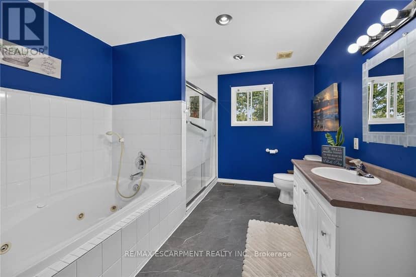 28 Nelles Street E — photo 30 of 40