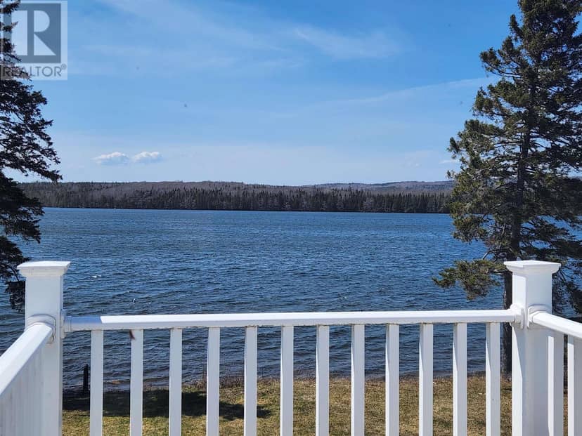 2280 Loch Lomond Road — photo 14 of 34