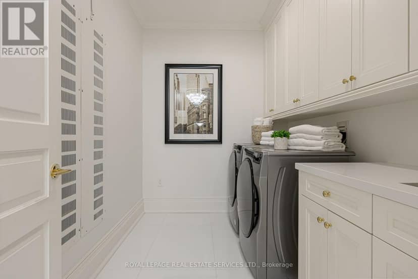 203 - 200 Russell Hill Road — photo 31 of 37