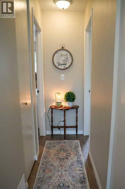 4930 47 Street — photo 17 of 40