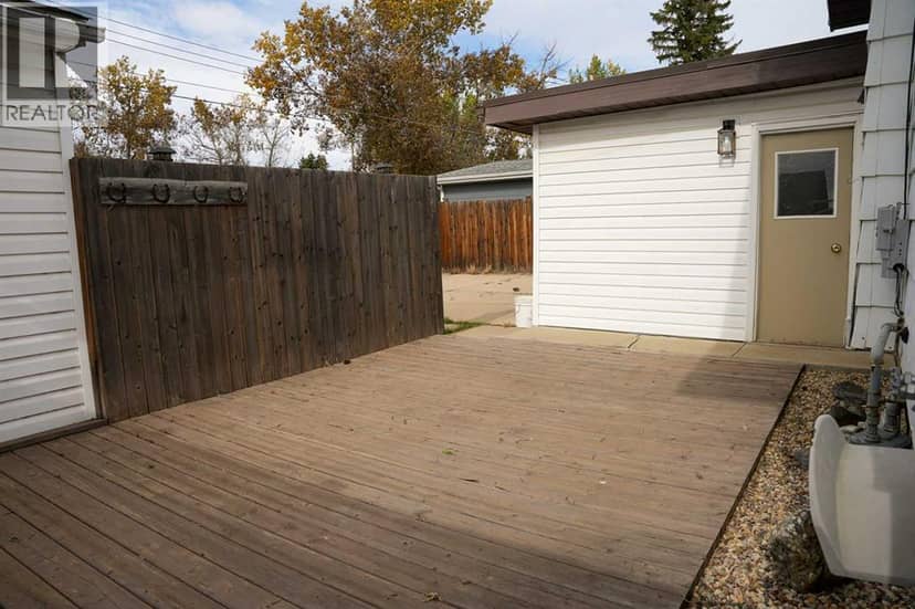 4930 47 Street — photo 36 of 40