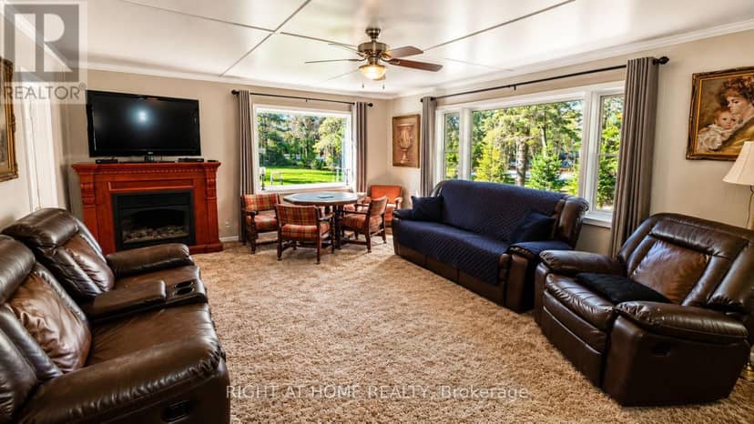 640 Tiny Beaches Road N — photo 10 of 29