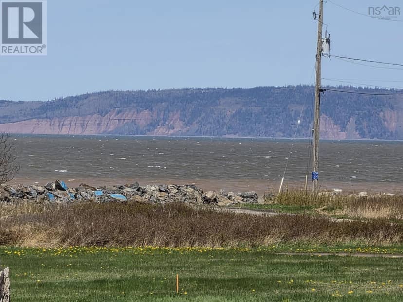 61 Shipyard Road — photo 3 of 40