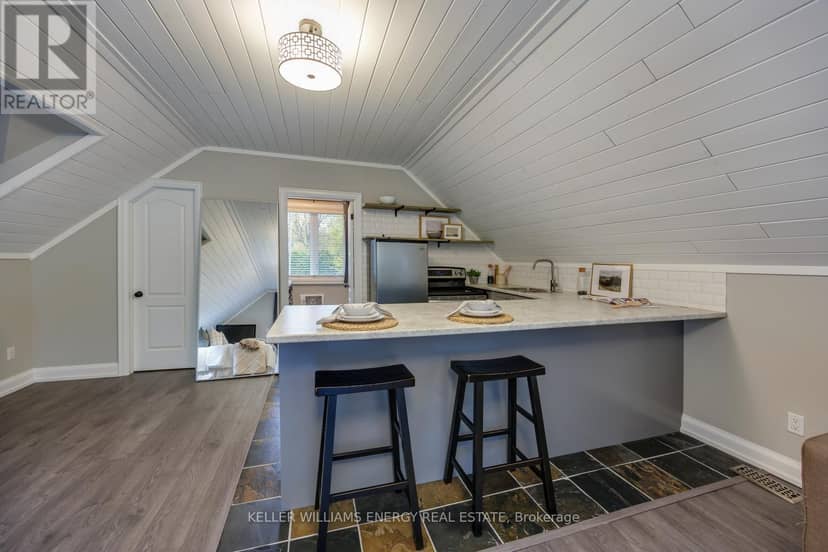 239 Perry Street — photo 37 of 40