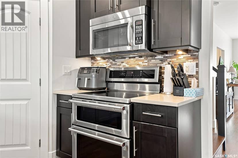 1019A 10th Street E — photo 13 of 40