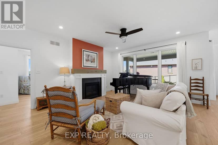 1 - 10038 Oxbow Drive — photo 7 of 38