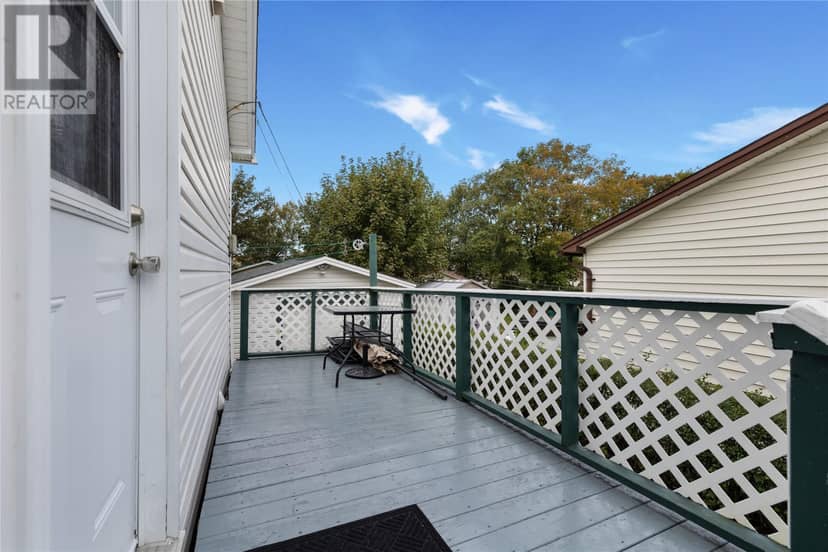 28 Ruth Avenue — photo 20 of 33