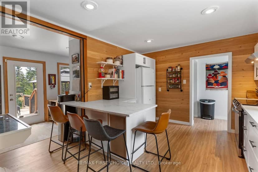 1950 Lakeshore Drive, Shuniah, photo 8