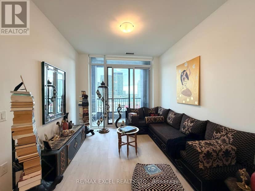 809E - 8868 Yonge Street — photo 13 of 40