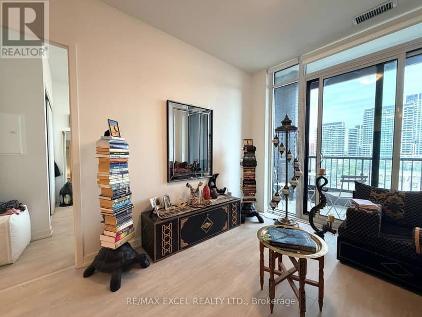 809E - 8868 Yonge Street — photo 24 of 40
