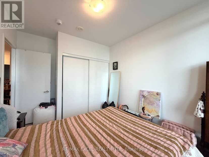 809E - 8868 Yonge Street — photo 33 of 40