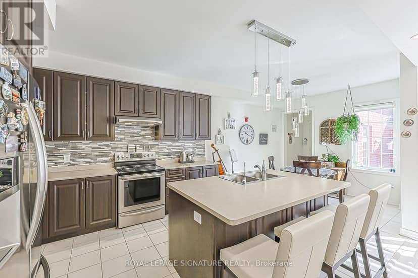 27 Beechborough Crescent — photo 20 of 40