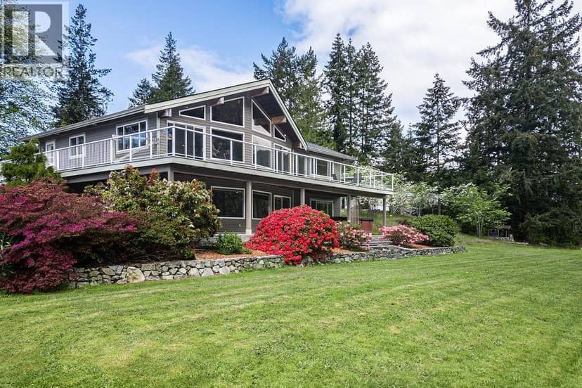 12800 MAINSAIL ROAD, Madeira Park